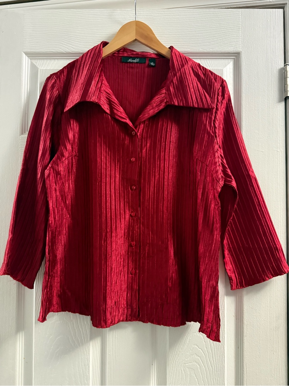 Essentials by Milano Red Button Down Pleated Top Size XL